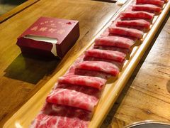 一米肥牛-城墙拐拐火锅(三峡广场黑金冠店)
