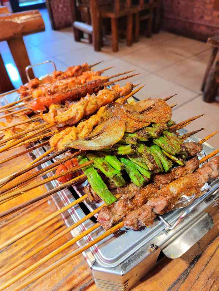 大胡子61海鲜烧烤大排档(平山道店)-"第一次来天津,爱吃烧烤,这家店