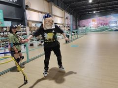-极限PLAY运动娱乐新世界·团建派对潮玩休闲馆·室内蹦极高空游乐园