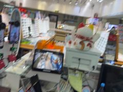 -美式眼镜·授权蔡司.依视路.尼康.豪雅.明月(人民广场店)