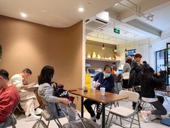 -Fridi Patisserie Cafe