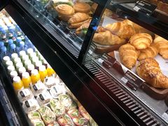 -星巴克(浦东机场T2到达店)
