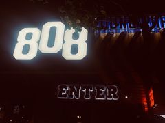 -808 LiveHouse