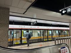 -人民广场(地铁站)