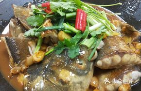 Braised Fish in Large Pot