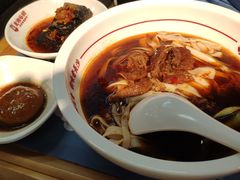 -呷佬·长沙手工米粉(金沙江路店)