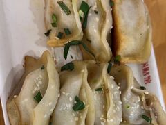 牛肉鍋貼-小姜锅贴(凤凰街店)