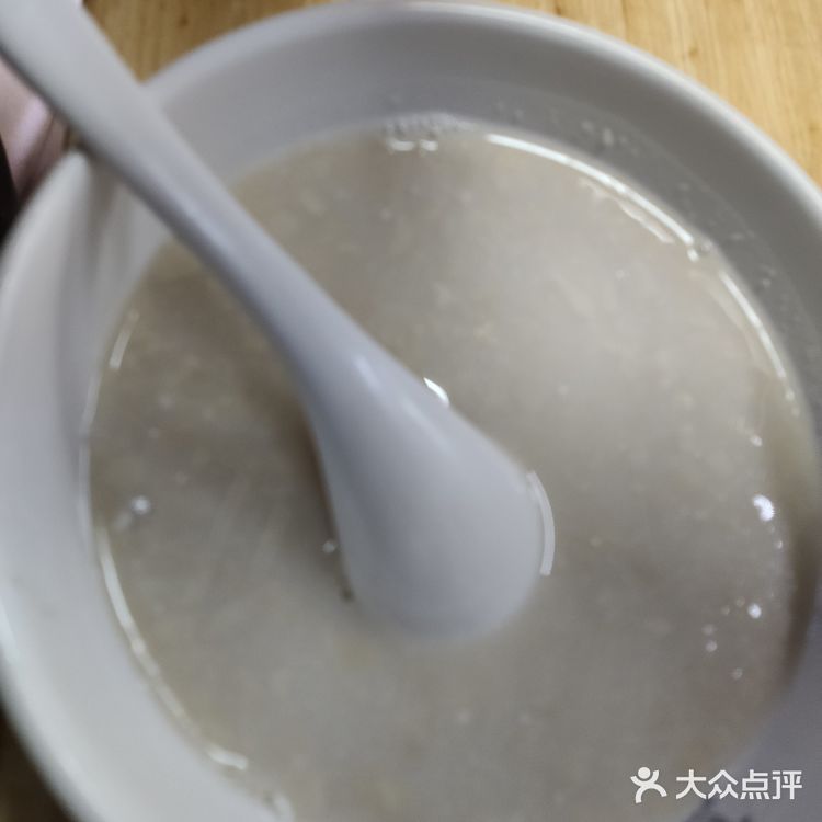 今天尝了最正宗的生煎包