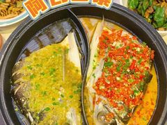 -阿瓦山寨·湘菜现炒·剁椒鱼头王(咸阳总店)