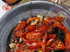 -肥肥虾庄·金牌油焖大虾(首义路店)
