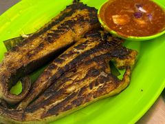 -明记烧鱼美味店