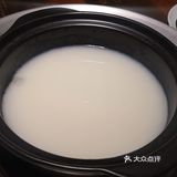 位置跟着导航很好找。点的粥水底，海螺切片