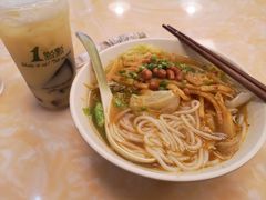 -卓雅桂林米粉