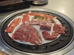 -哈哈碳都·牛肋条无限自助烤肉(台江万达店)