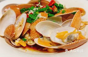 Scallion Stir-fried Razor Clams