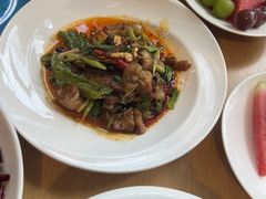 -渝信川菜 · 川味家常菜(财富购物中心店)