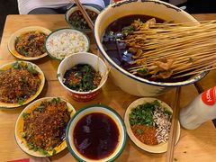 -拈签一笑黄牛肉辣卤串串