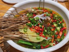 藤椒味钵钵鸡-嘉州叶婆婆钵钵鸡(建设路店)