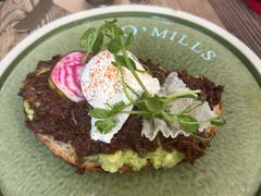 牛油果温泉蛋吐司-O'mills Sourdough Bakery&Bistro(永嘉路店)