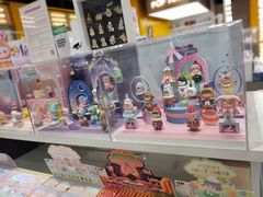 -泡泡玛特POPMART(杭州乐堤港店)
