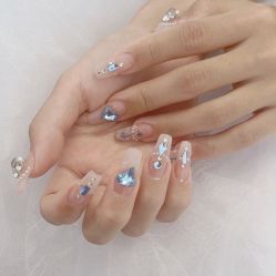 -瞧·享轻奢美甲美睫