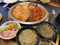 -沸炉重庆老火锅(军事博物馆店)