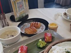 荔湾艇仔粥-馨越楼·点心·粤菜(赤坎店)