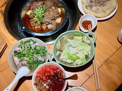 -大众跷脚牛肉馆·非遗传承单位(峨眉山店)