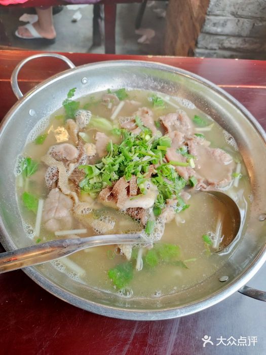 冯四孃跷脚牛肉·非物质文化遗产店翘脚牛肉汤小锅图片