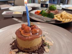 -Chom Cafe and Restaurant