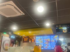 -麦当劳(轻轨曹杨路店)
