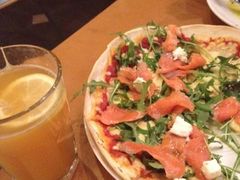 三文鱼披萨-榖屋house of flour(张江首店)