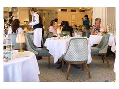 -The Diamond Jubilee Tea Salon at Fortnum & Mason