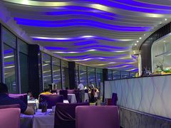 -亚洲国际大酒店·云顶阁旋转自助餐厅