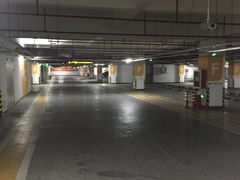 -万象城-停车场
