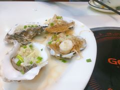 -鑫悦楼煎蟹·16年海鲜大排档