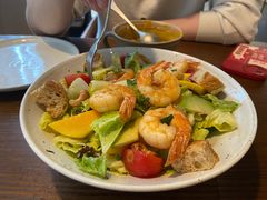 柠檬汁拌扒鲜虾牛油果沙拉-G+KITCHEN(龙湖狮山天街店)