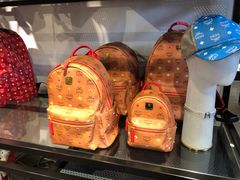 -MCM(比斯特上海购物村店)