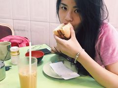 猪扒包-胜利茶餐室