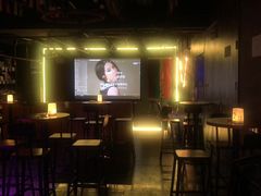 -Mx.cocktail bar