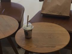 -星巴克(广州中华广场B1层店)