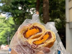 豆沙蛋黄酥-闻酥园(大慈寺店)