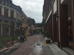 -王府井奥莱临潼小镇(临潼店)