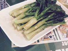 白灼有机芥兰-莅香岛港式餐厅(滨江道店)