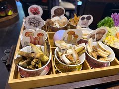 -菌自由丨野生菌火锅特色庭院餐厅(丽江古城店)