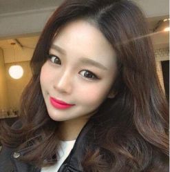 -时尚殿堂明星门店