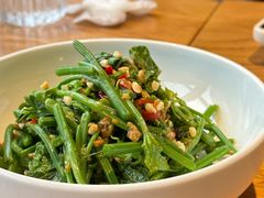 清炒丝瓜尖-一坐一忘云南菜(嘉里中心店)