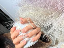 -尤米一站式美甲美睫