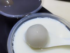 鲜牛奶汤圆-百花传统甜品店(原址店)