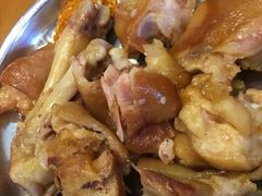 -鸿浩扒猪脚米线